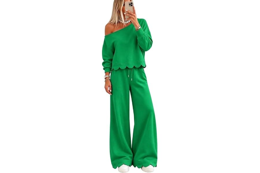Polka Dot Sweatsuits for Women: Comfortable Matching Sets
