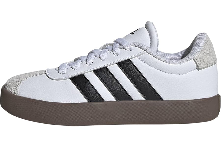Durable Court Shoes for Young Athletes