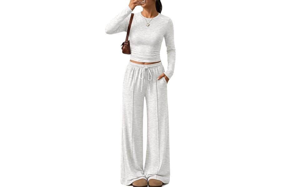 Comfy 2-Piece Loungewear Sets for Winter Travel & Workouts